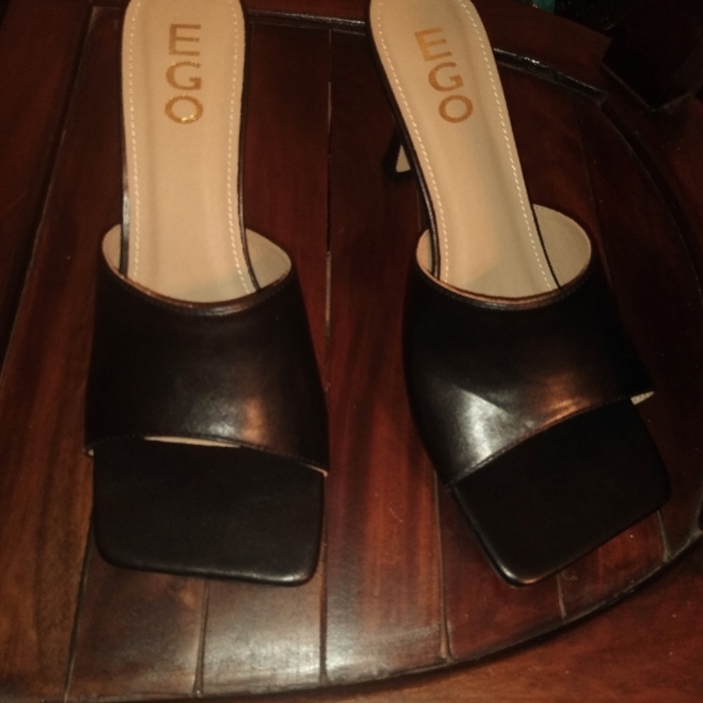 Black Square Toe mid heel mule size 8.